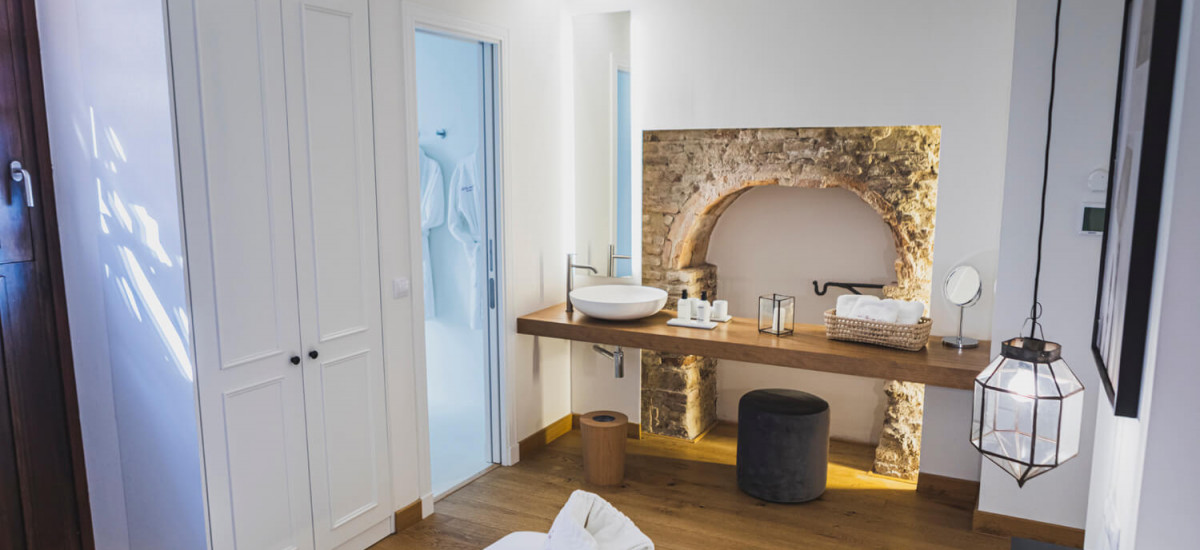 La Ermita Suites