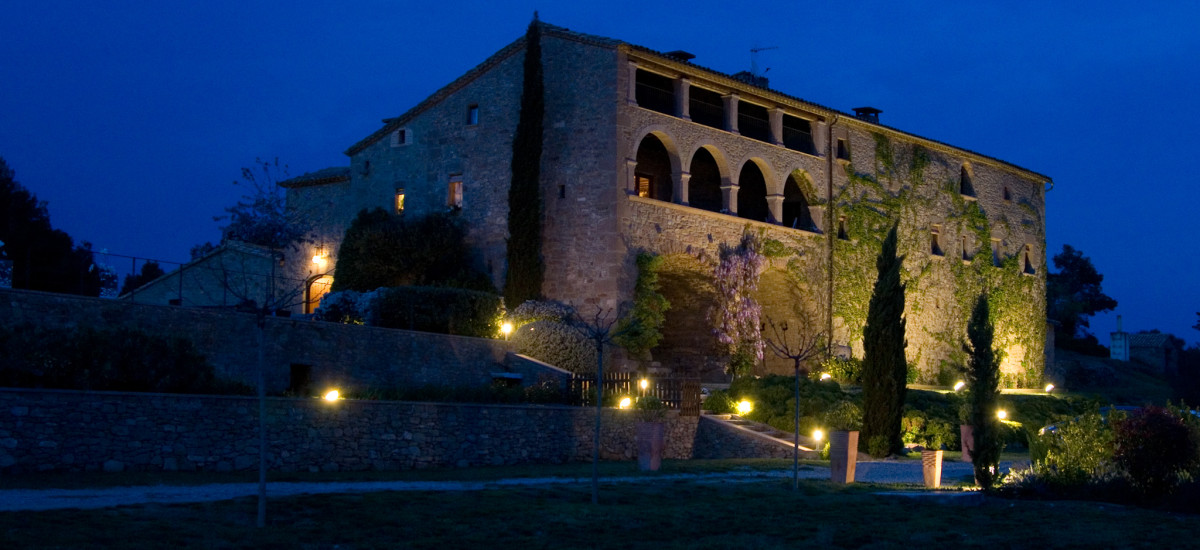 La Garriga de Castelladral  Hotel en Castelladral jardin entrada
