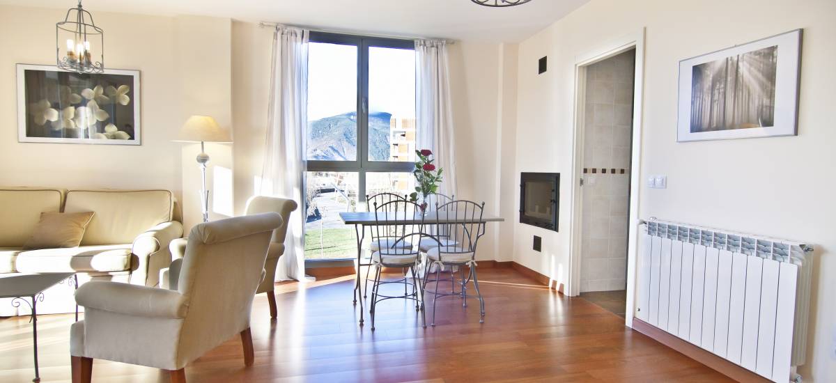 Rusticae Huesca Hotel con encanto salon