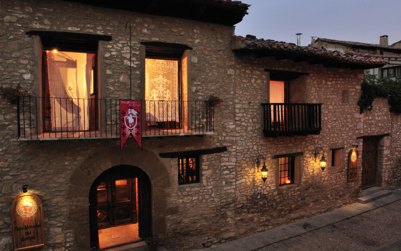 Rusticae Teruel charming Hotel Moradas Temple outside