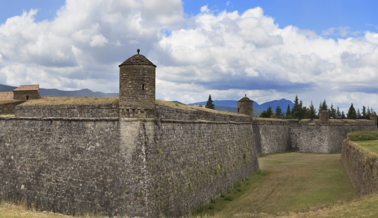 DISCOVERING PYRENEES:	RELAX AND DISCONNECT