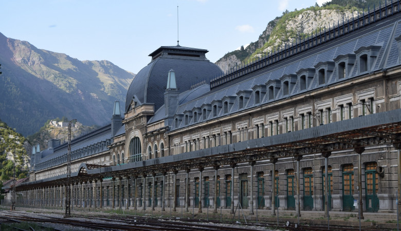 Descubre-Canfranc