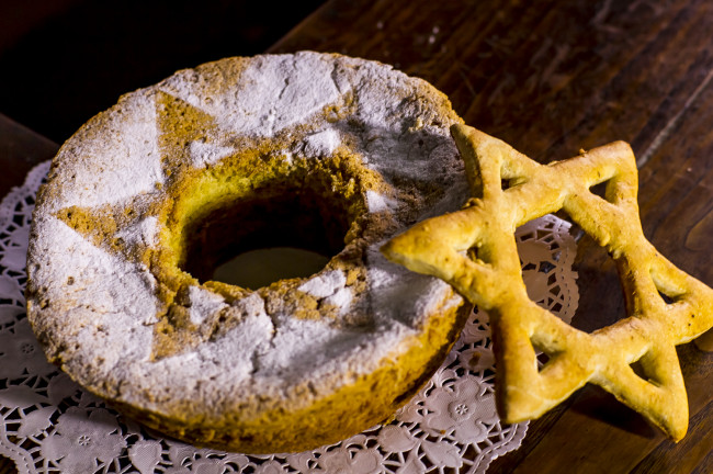 Prueba los dulces judíos sefardíes en la villa medieval de Ribadavia
