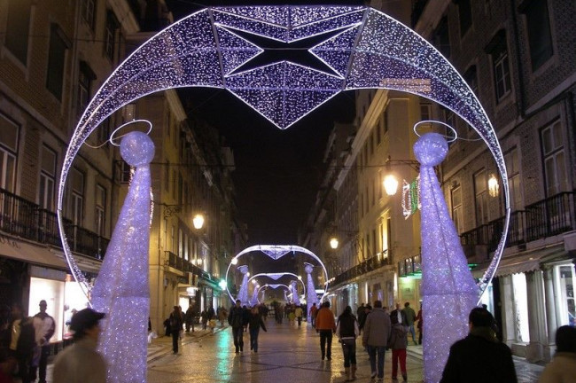 A WALK THROUGH LISBON AT CHRISTMAS