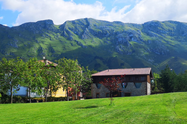 Apartamentos Santilar (Asturias)