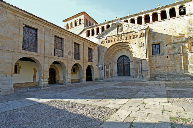  What to see in Santillana del Mar