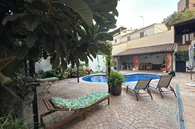 Hanami House Boutique