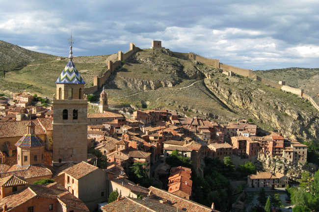 Murallas de Albarracin Historia Hoteles y Alojamientos