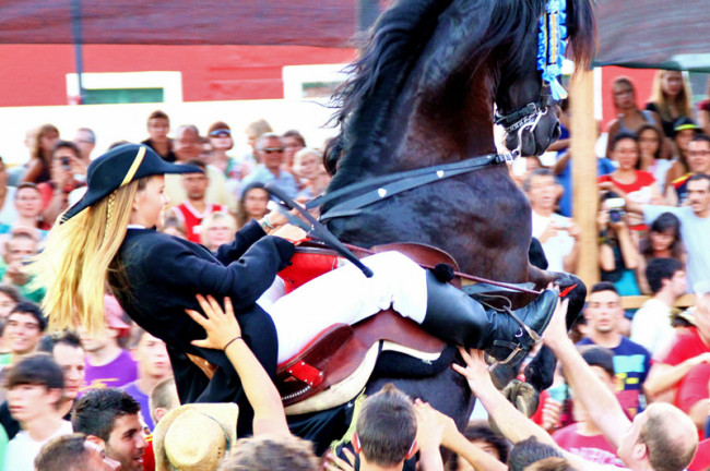 Que hacer y ver en Menorca: Cultura y fiestas del caballo