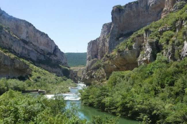 DAY 5: GASTRONOMY, WINES AND PROMENADE THROUGH THE FOZ DE LUMBIER