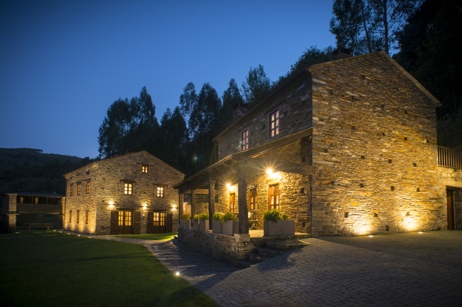 CASONA DE LABRADA - A Pontenova  (Lugo - España)