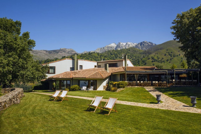 4. Hotel Nabia (Candeleda, Ávila)