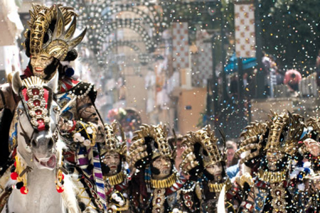 Moros y Cristianos de Alcoy (Alicante)