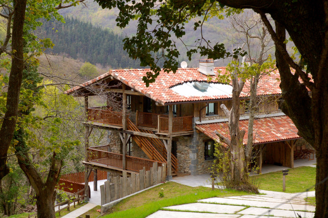 Arantza Apartamentuak. 3 llaves (Navarra)