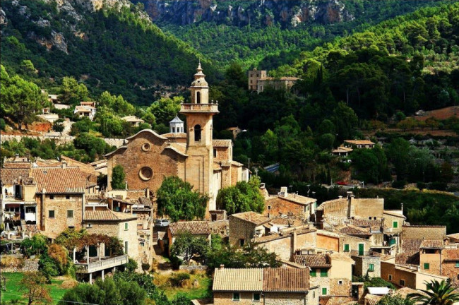 2.  VALLDEMOSSA 