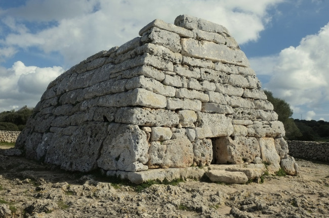 Qué ver y qué hacer en Menorca: Patromonio Arqueológico Menorca