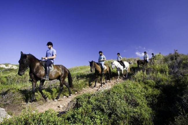 Qué hacer en Menorca: Ruta a Caballo Camí de Cavalls