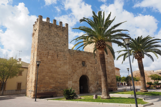 Visita al Castillo de Alcúdia Qué hacer en Mallorca Rusticae