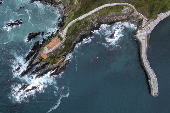 Faro de Cudillero