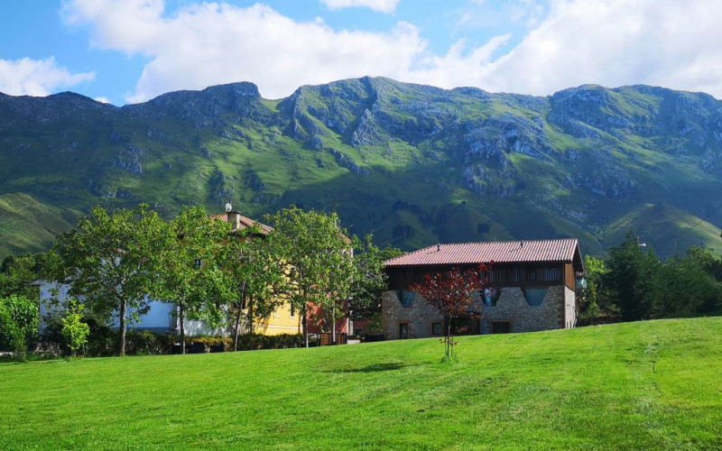 Los Apartamentos en Alquiler Completo con Jardín La Santilar