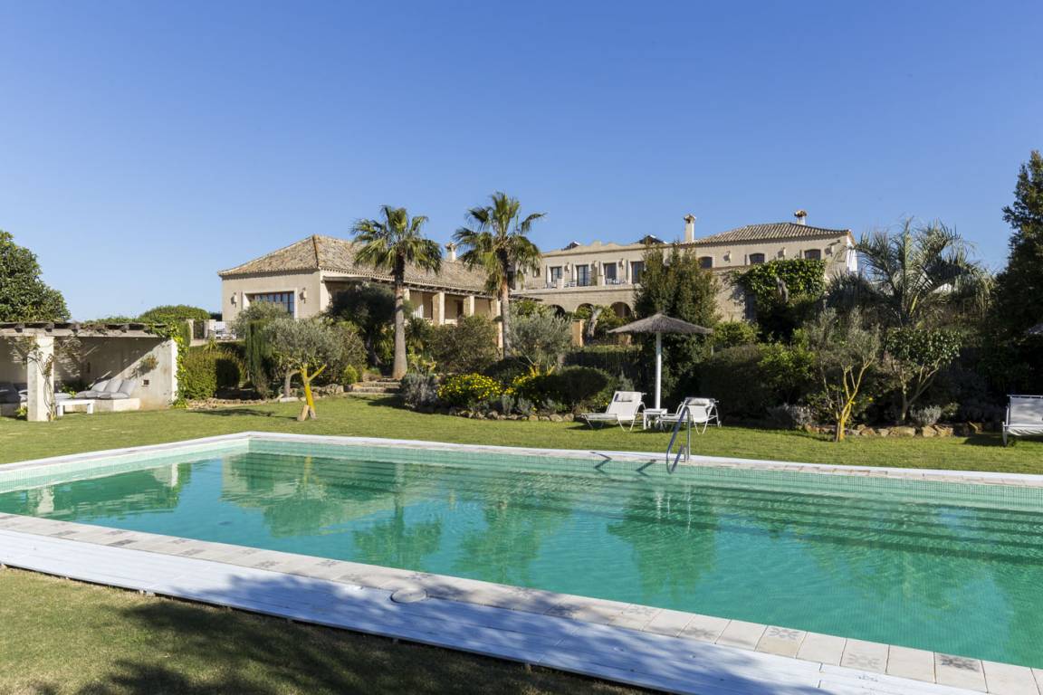 <strong>Boutique Hotels in Cádiz - Casa La Siesta pool</strong>