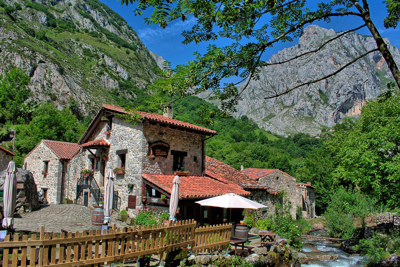 <strong>Hoteles, Turismos rurales y Casas Rurales en Asturias</strong>
