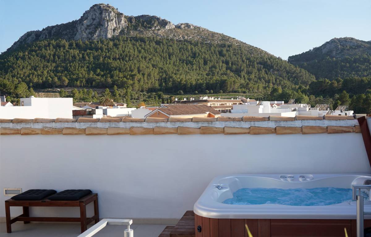 <strong>Casas Rurales en Pueblos de la Comunidad Valenciana con Encanto Rusticae - Hotel Mardenit jacuzzi</strong>