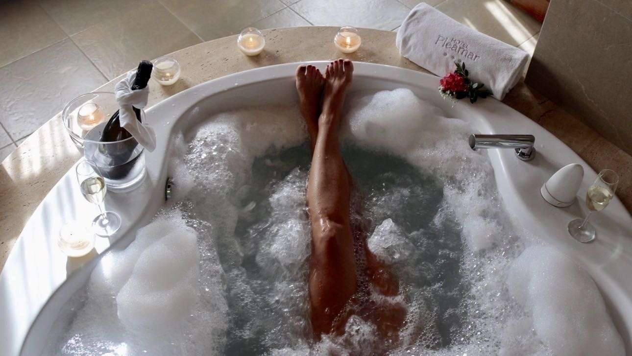 <strong>Hoteles con jacuzzi en la habitación Románticos</strong>