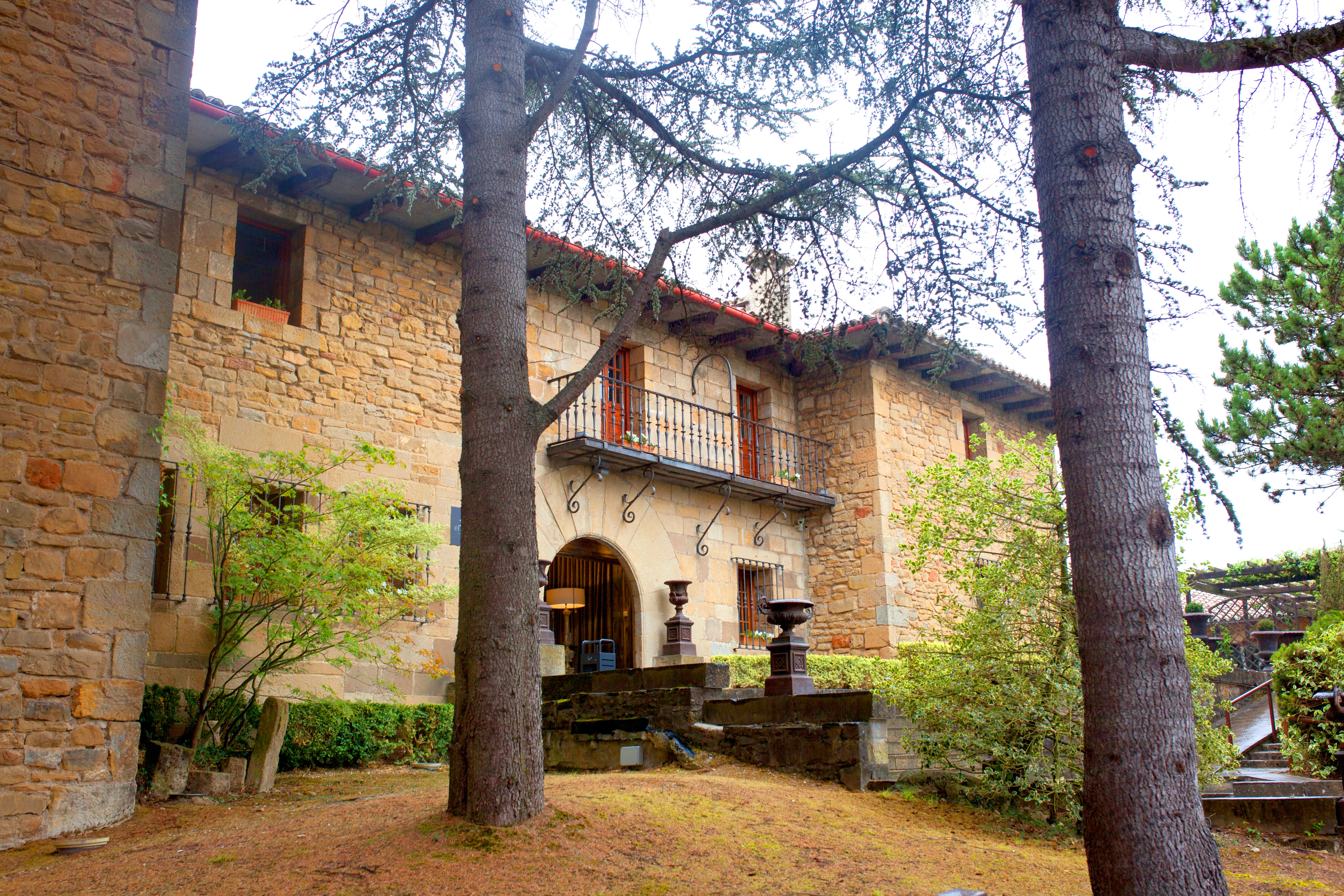 <strong>Hoteles en Pamlona cuidad - El Toro Rusticae</strong>