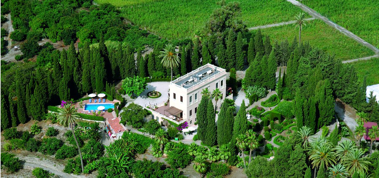 <strong>Nerja - Pueblos con Encanto Rurales en España</strong>