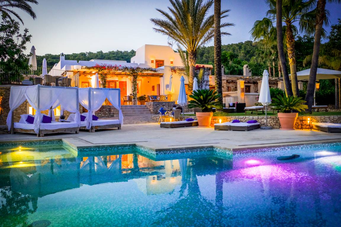 <strong>Hoteles con encanto en Formentera Hotel Can Lluc Piscina</strong>