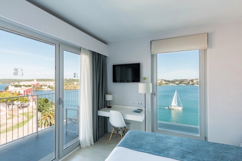 <strong>Boutique Charmante Luxus Kleine Hotels in Spanien - Artiem Hotel luxury room in Menorca</strong>